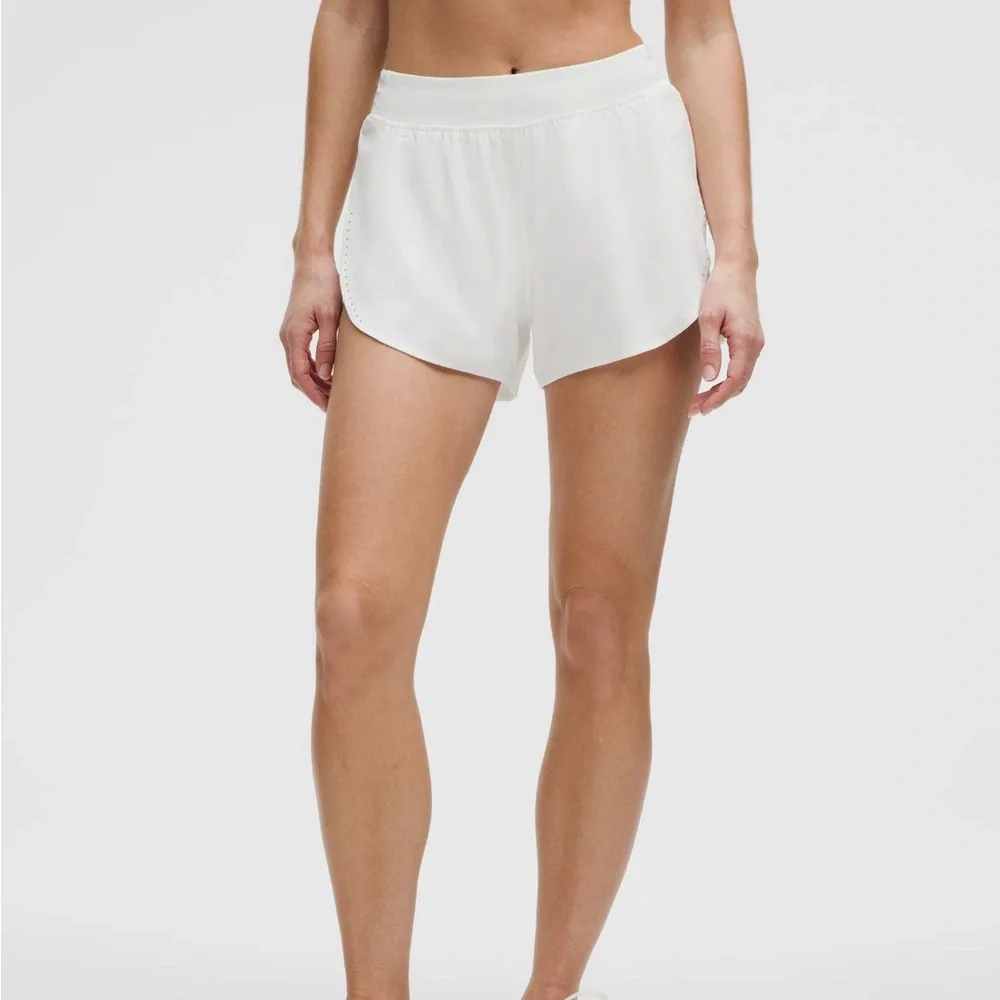 Lululemon Fast and Free High-Rise Classic-Fit Split Short 3" White Size Small - Picture 2 of 7